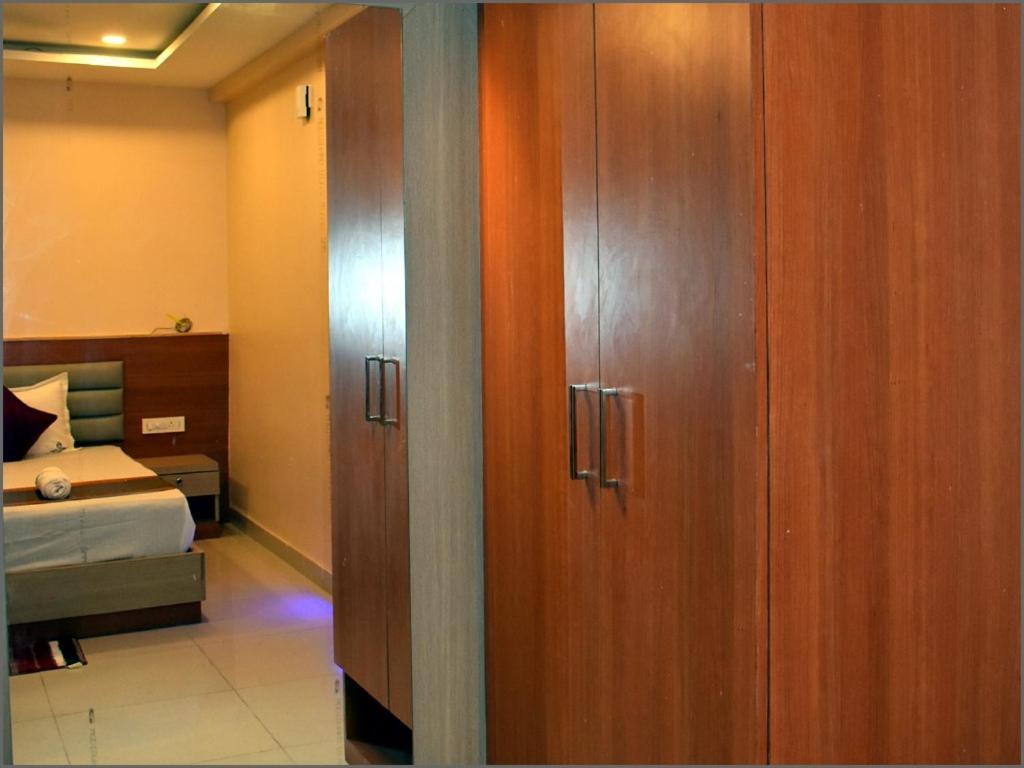 Subarnarekha Inn Jhargram Extérieur photo